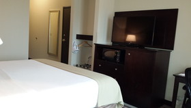 Holiday Inn Express & Suites Emporia Northwest