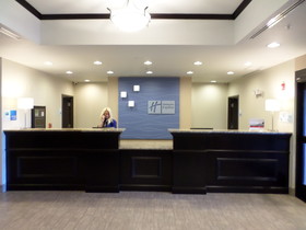 Holiday Inn Express & Suites Emporia Northwest