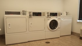 Holiday Inn Express & Suites Emporia Northwest