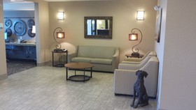 Holiday Inn Express & Suites Emporia Northwest