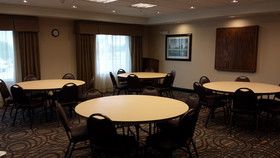 Holiday Inn Express & Suites Emporia Northwest
