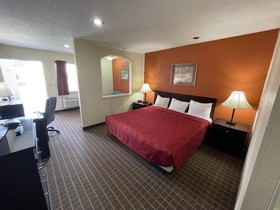 Knights Inn & Suites Emporia