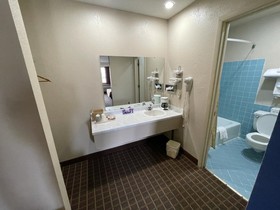 Knights Inn & Suites Emporia