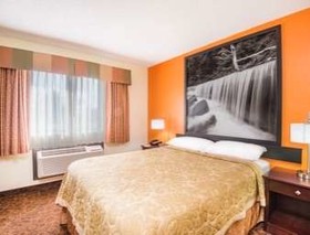Super 8 by Wyndham Emporia