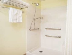 Super 8 by Wyndham Emporia