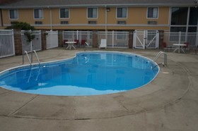 Super 8 by Wyndham Fort Scott