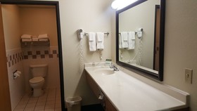 Holiday Inn Express Garden City East