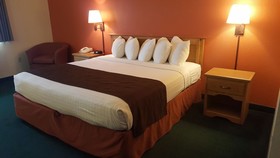 Holiday Inn Express Garden City East