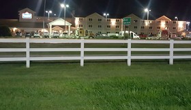 Holiday Inn Express Garden City East
