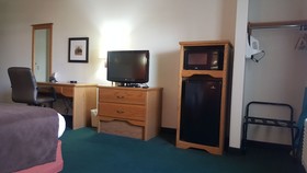 Holiday Inn Express Garden City East