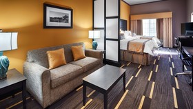 Best Western Plus Emerald Inn & Suites