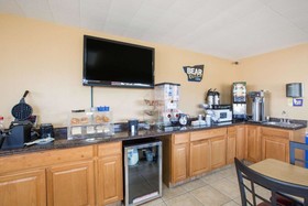 Travelodge by Wyndham Great Bend