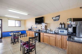 Travelodge by Wyndham Great Bend