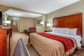 Comfort Inn & Suites Hays I-70