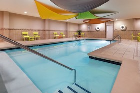 Holiday Inn Express Hotel & Suites Hays