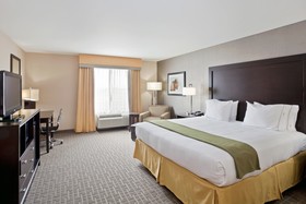 Holiday Inn Express Hotel & Suites Hays