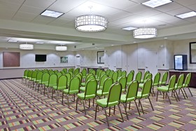Holiday Inn Express Hotel & Suites Hays