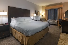 Holiday Inn Express Hotel & Suites Hays