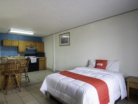 OYO Hotel Hutchinson KS West 4th Ave