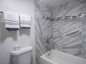 OYO Hotel Hutchinson KS West 4th Ave