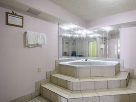 OYO Hotel Hutchinson KS West 4th Ave