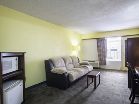 OYO Hotel Hutchinson KS West 4th Ave