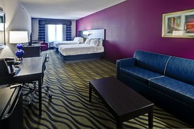 Holiday Inn Express Hutchinson