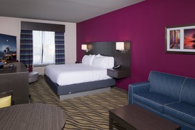 Holiday Inn Express Hutchinson