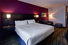 Holiday Inn Express Hutchinson