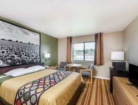 Super 8 by Wyndham Independence