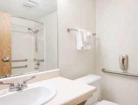 Super 8 by Wyndham Independence