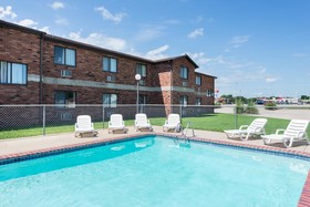 Super 8 by Wyndham Independence