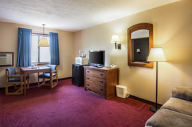 Econo Lodge Junction City I-70 Near Fort Riley