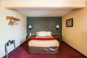 Econo Lodge Junction City I-70 Near Fort Riley