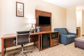 Comfort Inn & Suites Junction City - near Fort Riley
