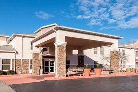 Comfort Inn & Suites Junction City - near Fort Riley