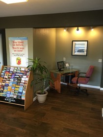 Deluxe Inn & Suites