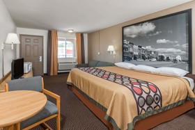 Deluxe Inn & Suites