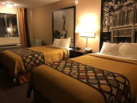 Deluxe Inn & Suites
