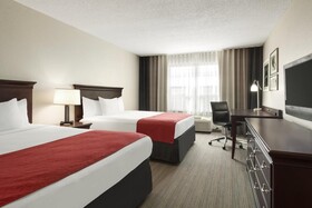 Country Inn & Suites by Radisson, Kansas City at Village West, KS