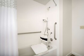 Hampton Inn Kansas City/Village West