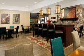 Hampton Inn Kansas City/Village West