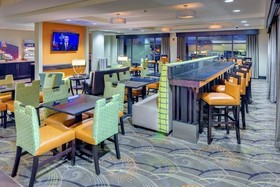 Holiday Inn Express & Suites Kansas City KU Medical Center