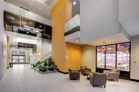 Holiday Inn Express & Suites Kansas City KU Medical Center