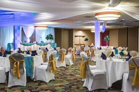 Holiday Inn Hotel & Suites Overland Park-West
