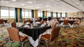 Holiday Inn Hotel & Suites Overland Park-West