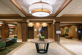 Holiday Inn Hotel & Suites Overland Park-West