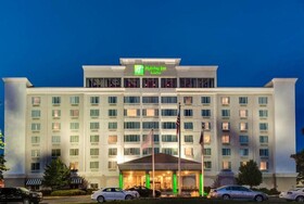 Holiday Inn Hotel & Suites Overland Park-West