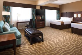 Holiday Inn Hotel & Suites Overland Park-West
