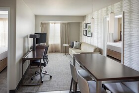 Residence Inn Kansas City At The Legends